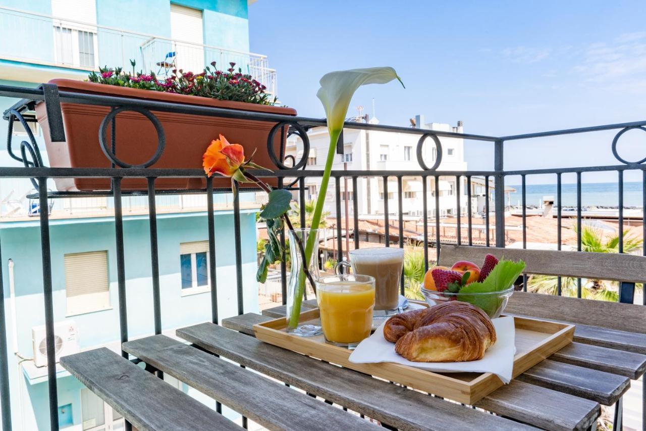Hotel Greta B&B 里米尼 外观 照片