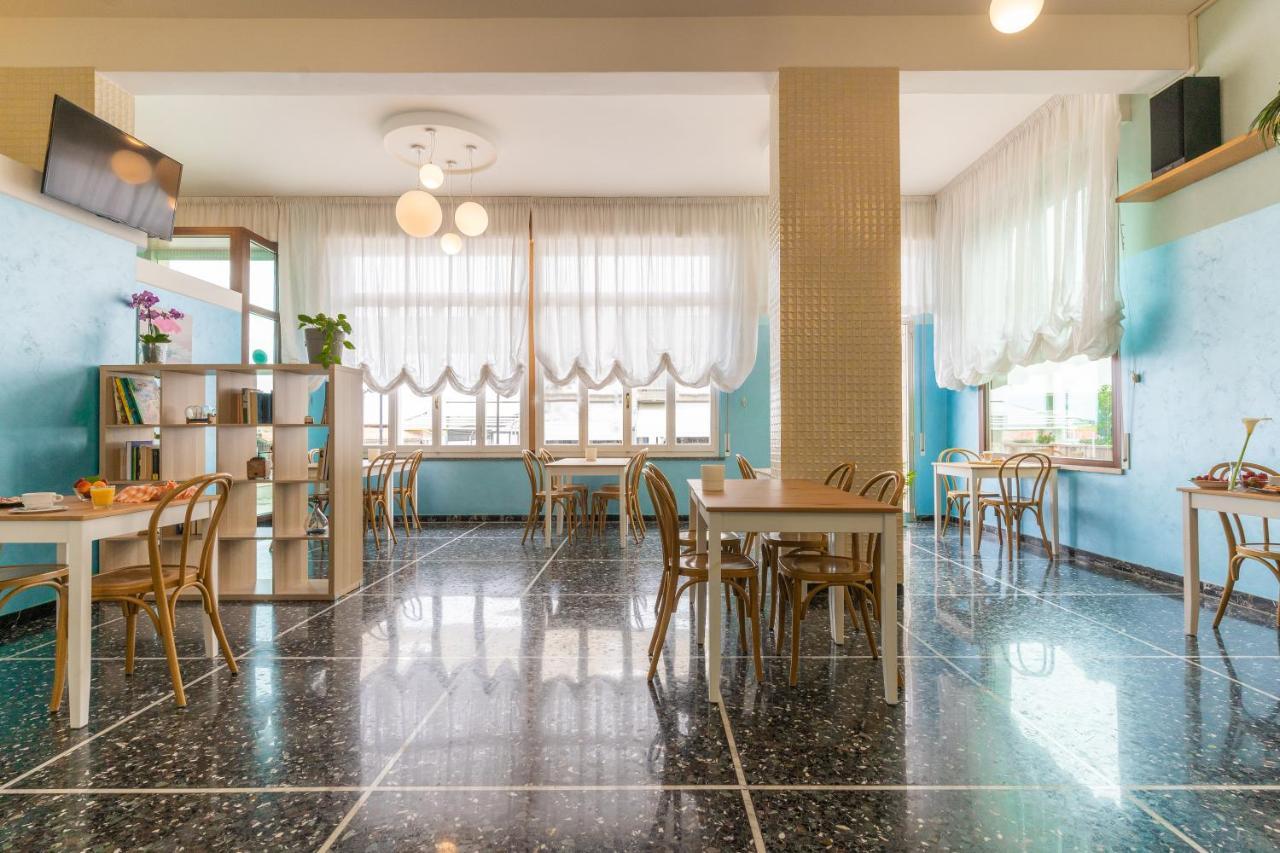 Hotel Greta B&B 里米尼 外观 照片