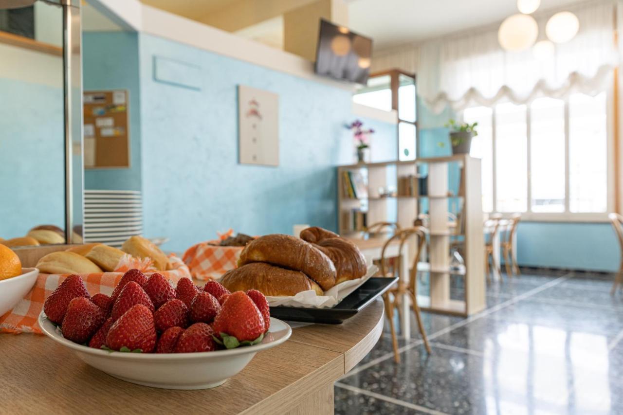 Hotel Greta B&B 里米尼 外观 照片