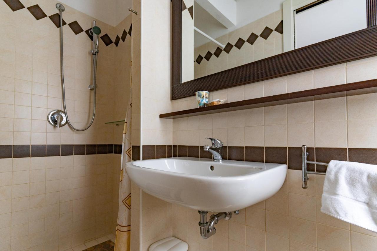 Hotel Greta B&B 里米尼 外观 照片