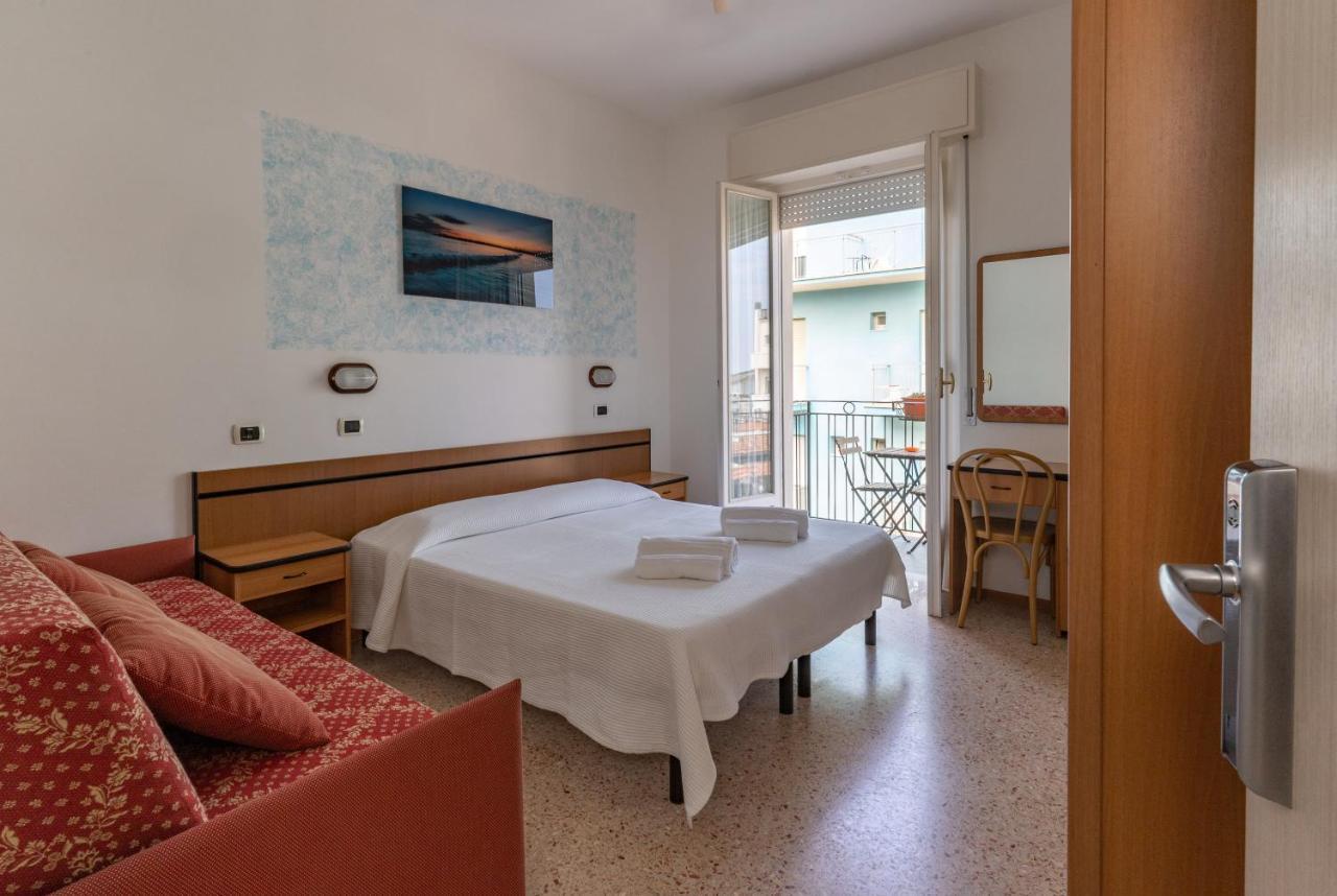 Hotel Greta B&B 里米尼 外观 照片