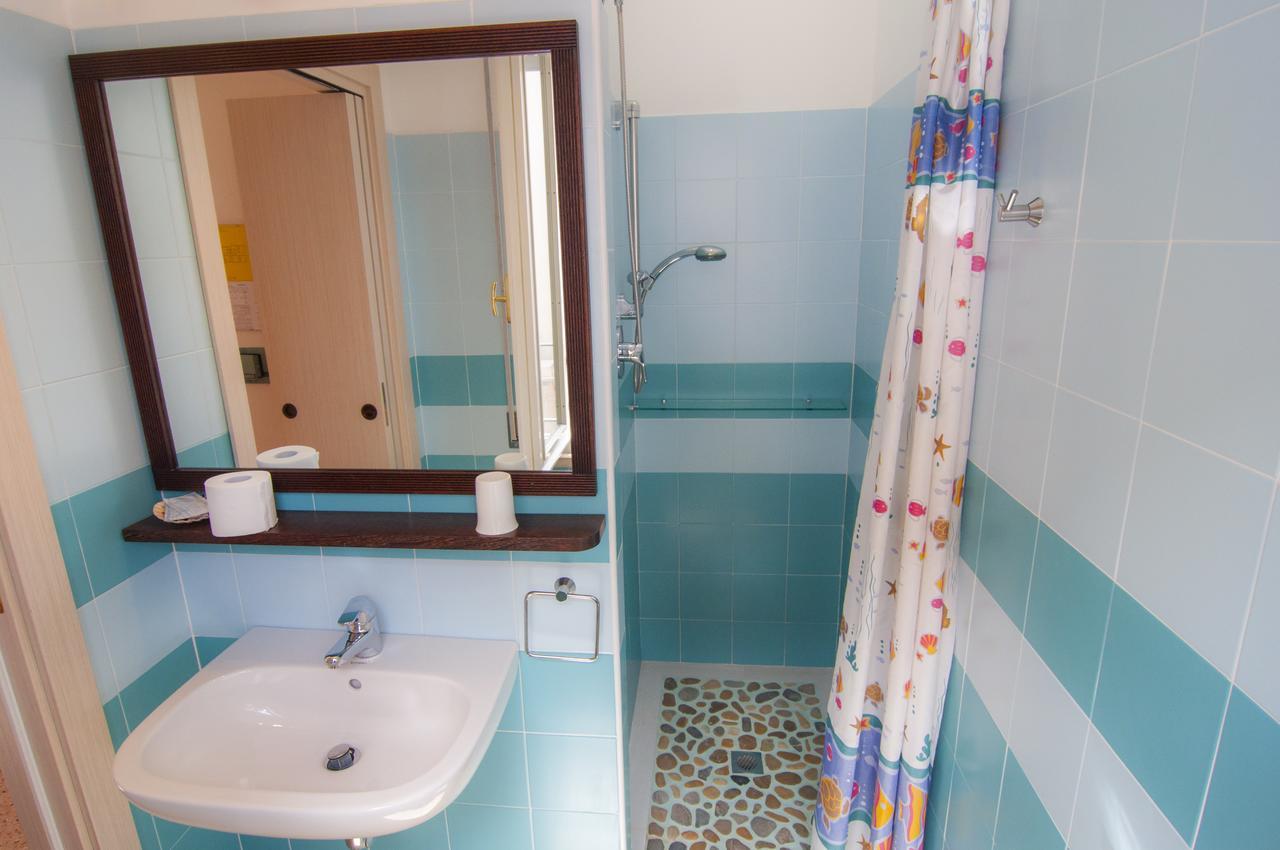 Hotel Greta B&B 里米尼 外观 照片