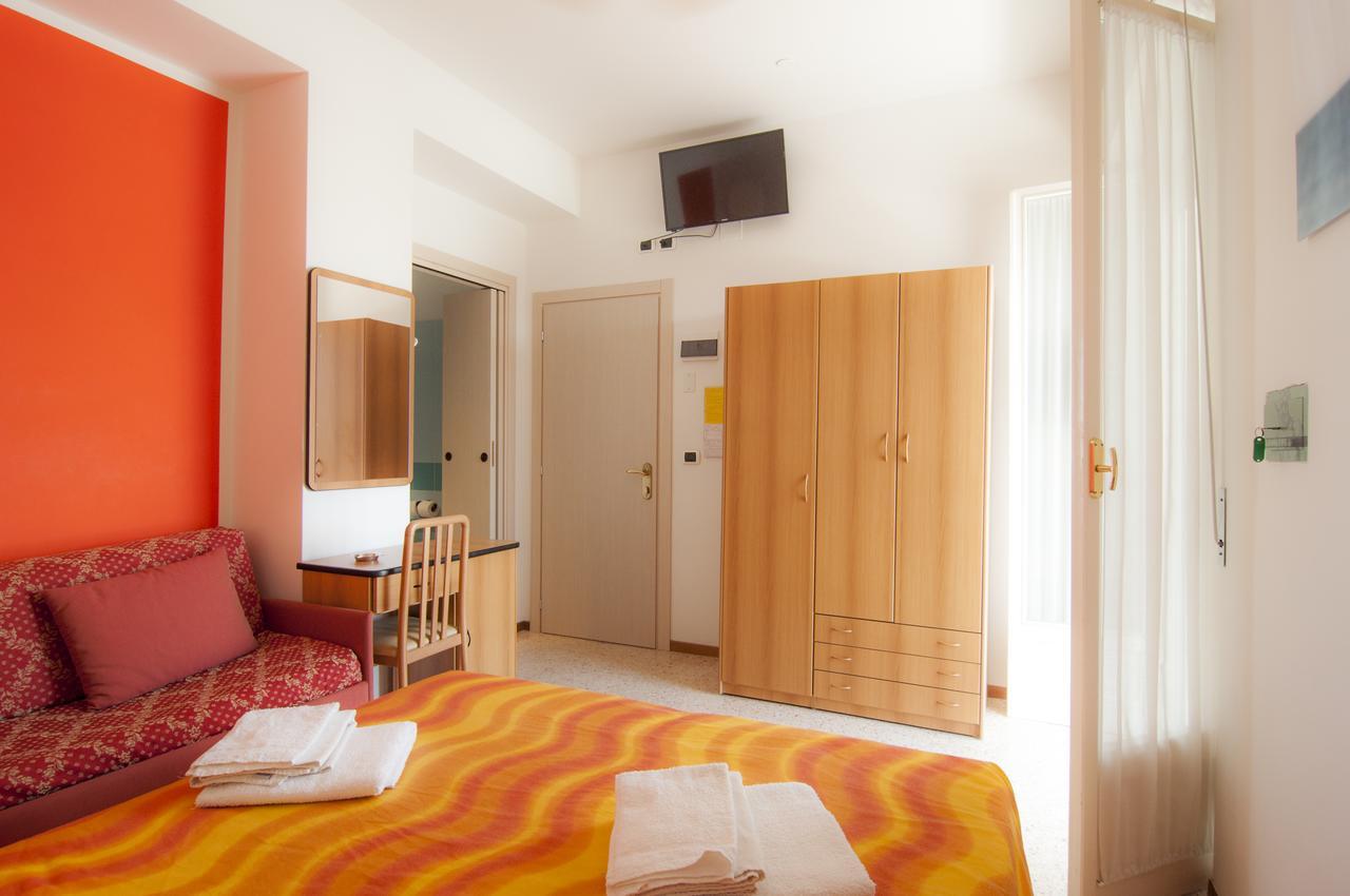 Hotel Greta B&B 里米尼 外观 照片